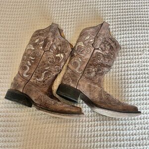 Women’s Corral Square Tow Boots